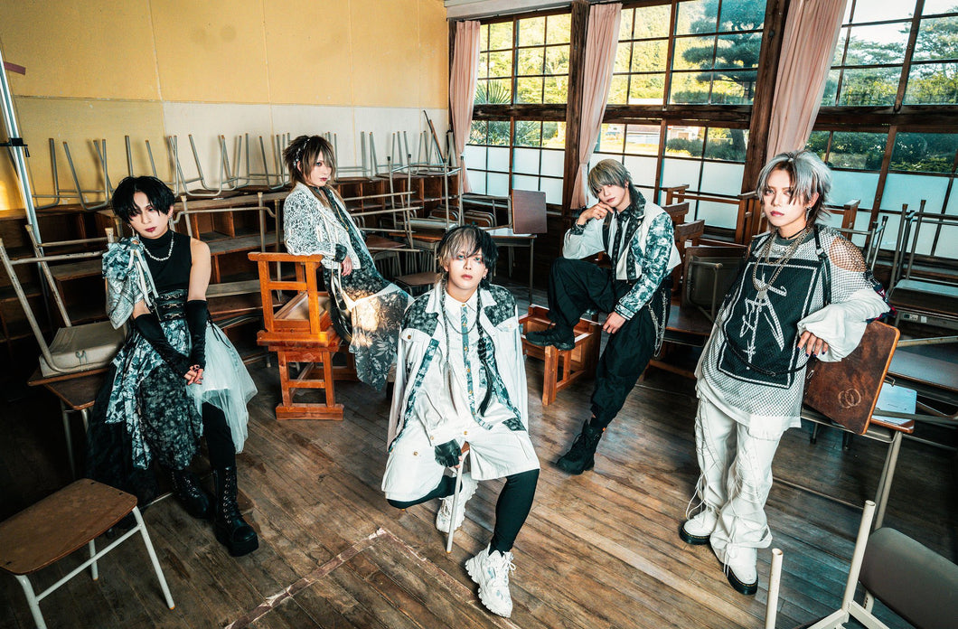 【東京店】 2024-11-01 Rides In ReVellion 「Shooting the MOON」MV先行視聴トーク会&ポスターサイン会